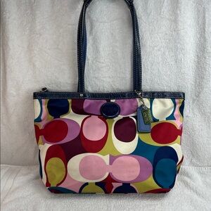 Coach 2010 shoulder bag